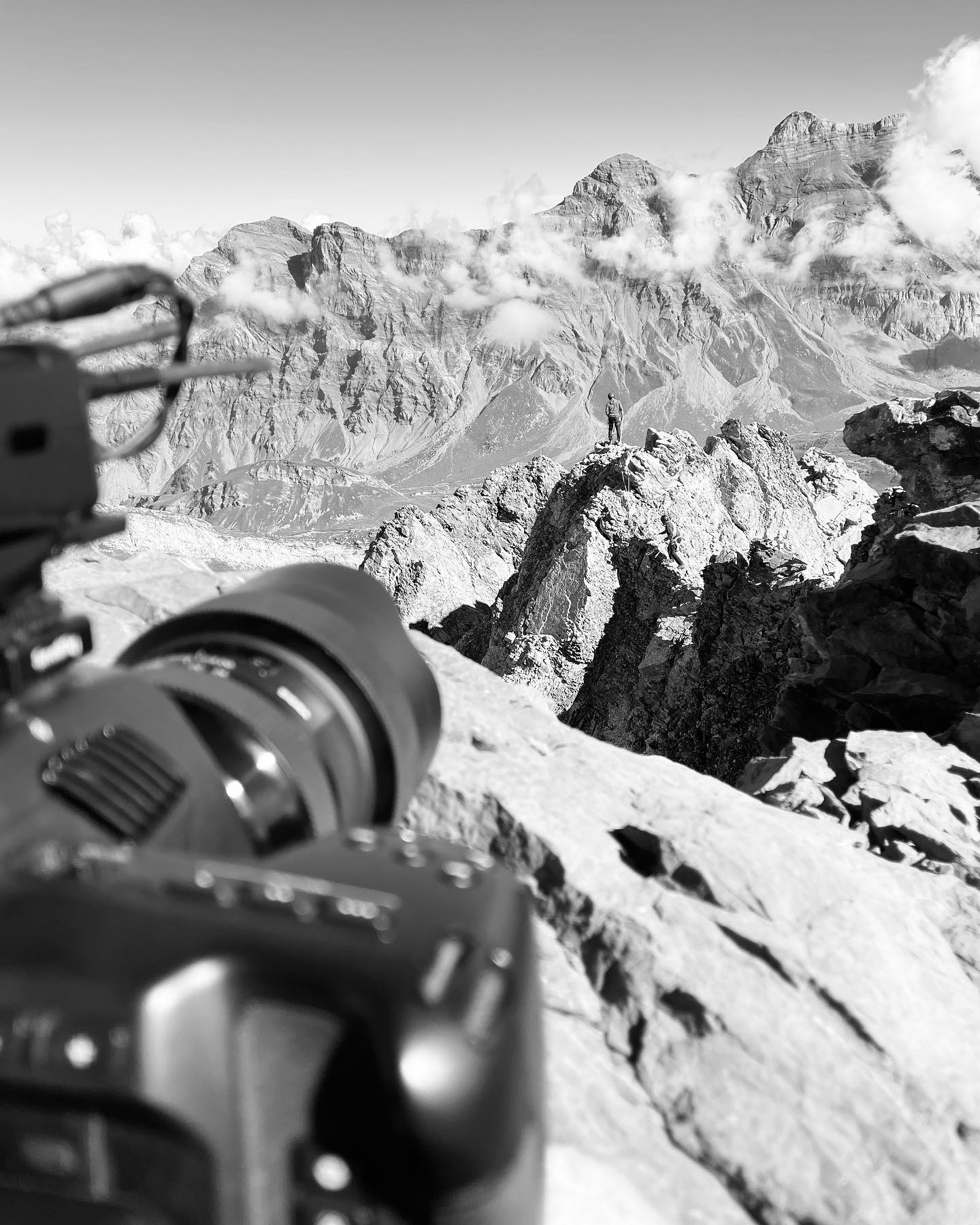 ||MOUNTAIN SHOOTING||
A really good spirit today, we are in the mountains, the view is magnificent and we are going to film Wingsuit base jumping! What’s else? :) 
#mountainshooting #5elementsproduction #wingsuiting #wingsuit #bestjobever