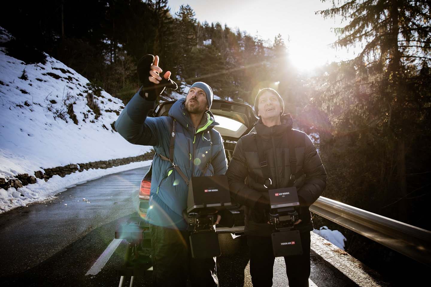 🎥✨We are proud to have had the opportunity to work on this project, led by @visionair.ch, for the #logout series produced by @tf1 and @radiotelevisionsuisse. We worked as camera operators for these aerial shots, using the @djiglobal Inspire in dual operator mode, and contributed to this exceptional production! 🎬 #filming #logout #visionair #droneshots #tf1 #rts #drone #production